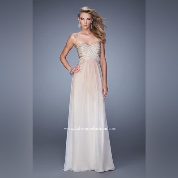 LA FEMME Nude Chiffon ombre gown - Picture 7 of 13
